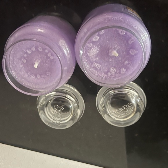 2 Yankee Candles Lemon Lavender Scented Small Jars 3.7 oz Each - Picture 5 of 6